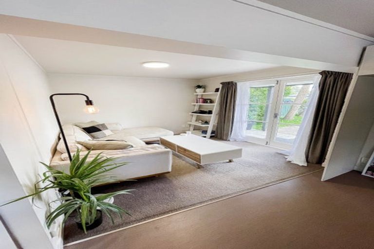 Photo of property in 1/35 Jaemont Avenue, Te Atatu South, Auckland, 0610