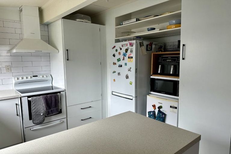 Photo of property in 64 Rhodes Drive, Kelvin Grove, Palmerston North, 4414