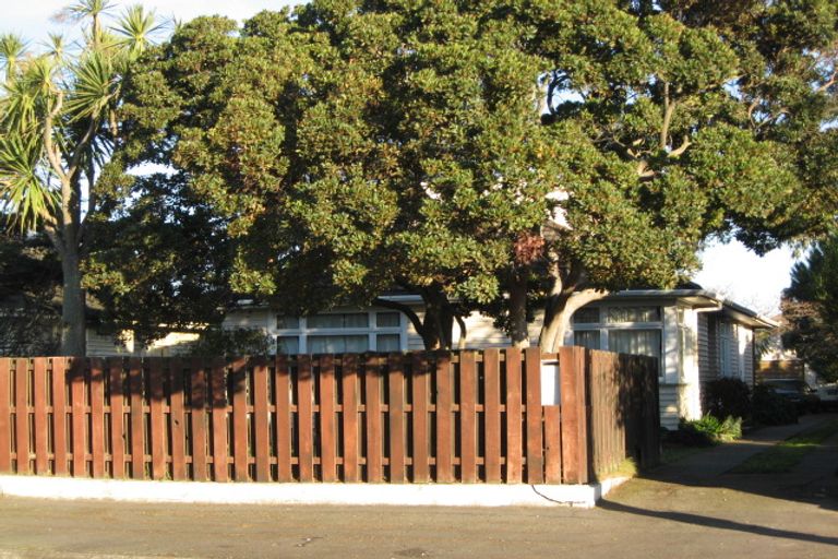 Photo of property in 143 Bower Avenue, New Brighton, Christchurch, 8083