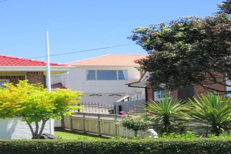 Photo of property in 1/55 Kiwi Esplanade, Mangere Bridge, Auckland, 2022