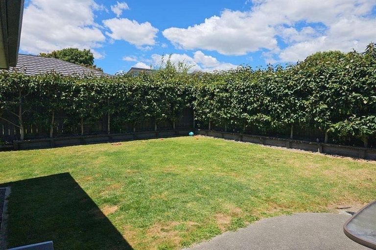 Photo of property in 33 Saint James Drive, Huntington, Hamilton, 3210