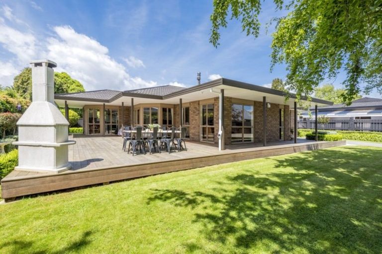 Photo of property in 8a Dee Street, Levin, 5510