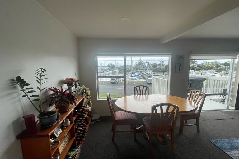 Photo of property in 2/12 Inga Road, Milford, Auckland, 0620