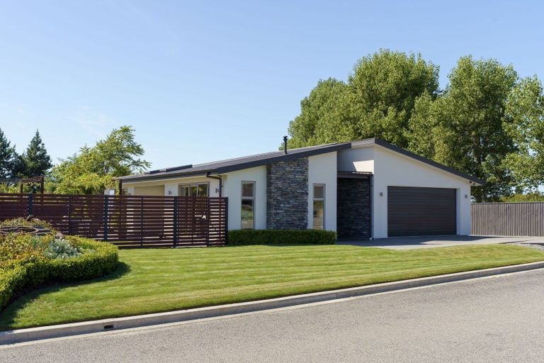 Photo of property in 20 Wineberry Avenue, Amberley, 7410