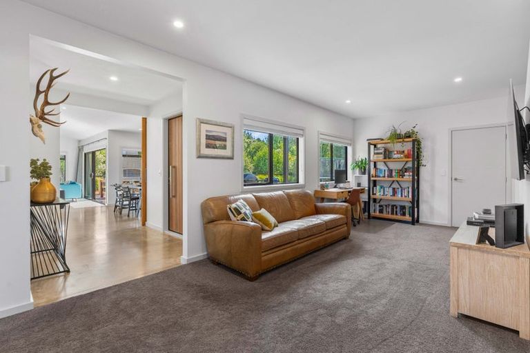 Photo of property in 40 Lacebark Drive, Kinloch, Taupo, 3377