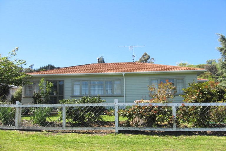 Photo of property in 15 Titoki Street, Stoke, Nelson, 7011