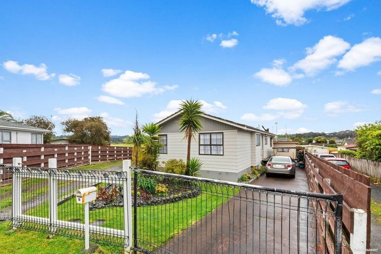 Photo of property in 11 Frostbite Place, Ranui, Auckland, 0612