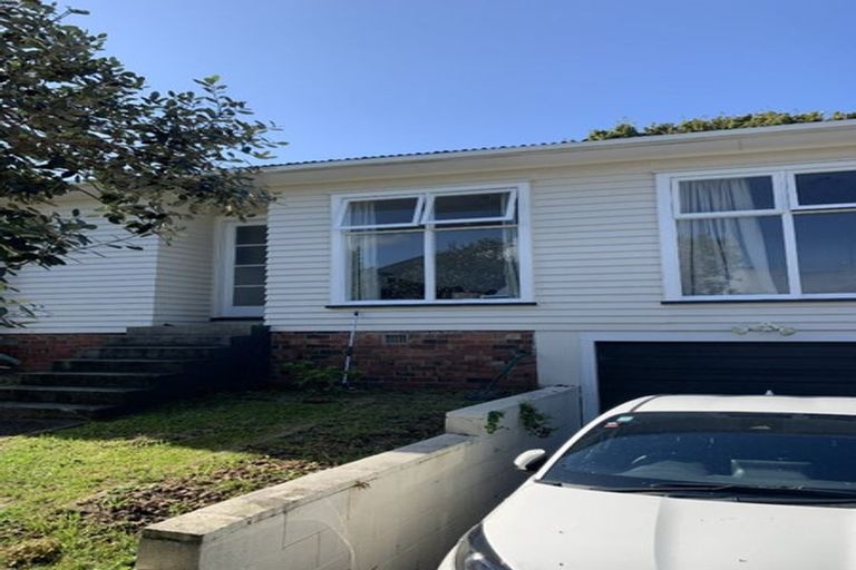 Photo of property in 2/3 Elliott Avenue, Bayview, Auckland, 0629