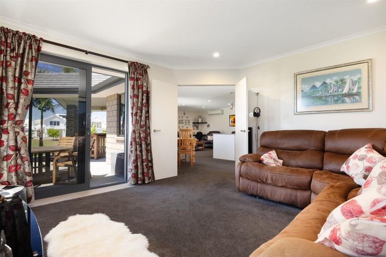 Photo of property in 10 Sophora Place, Papamoa Beach, Papamoa, 3118