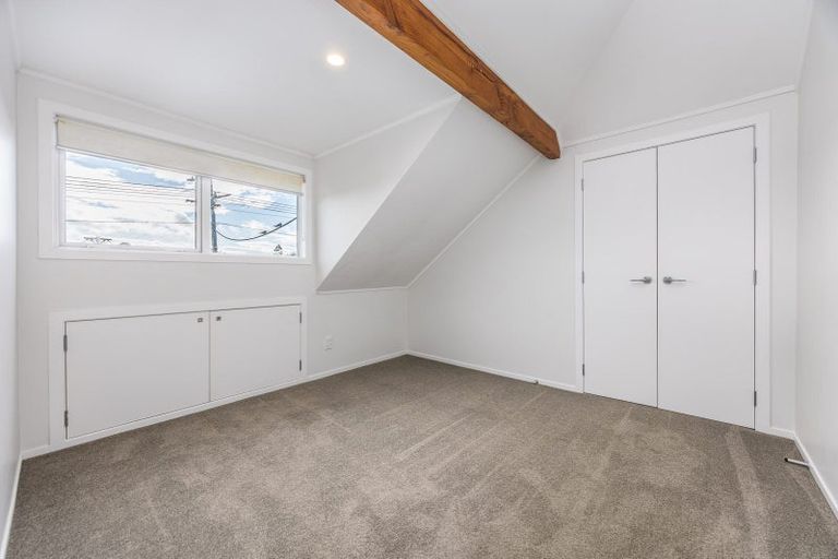 Photo of property in 74 Queen Street, Northcote Point, Auckland, 0627