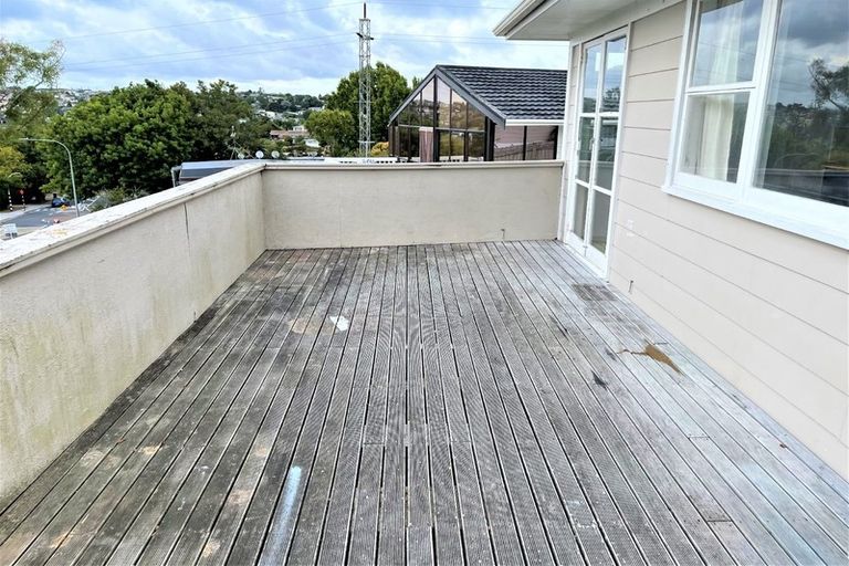 Photo of property in 1/70 Chartwell Avenue, Glenfield, Auckland, 0629