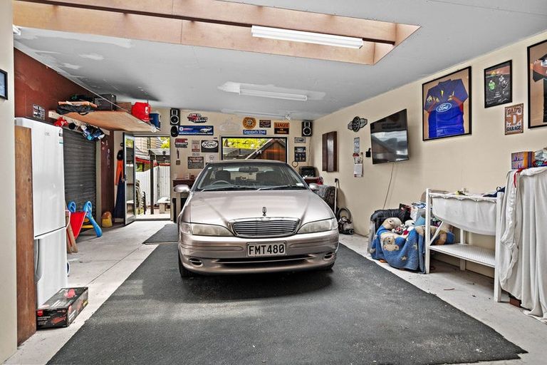 Photo of property in 2 Clutha Street, Alexandra, 9320