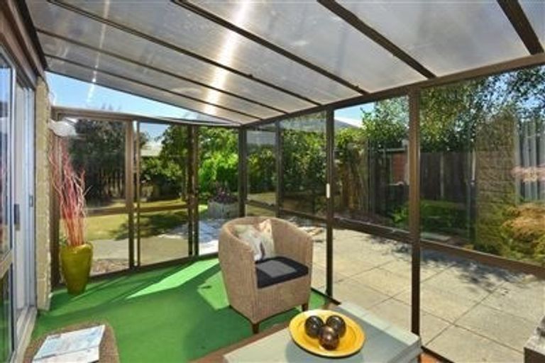 Photo of property in 1/8a Rachel Place, Avonhead, Christchurch, 8042