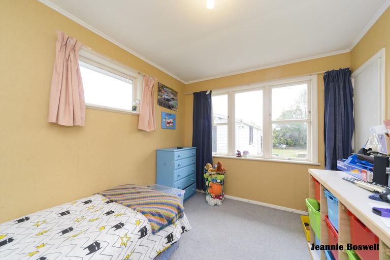 Photo of property in 11 Leslie Avenue, Cloverlea, Palmerston North, 4412