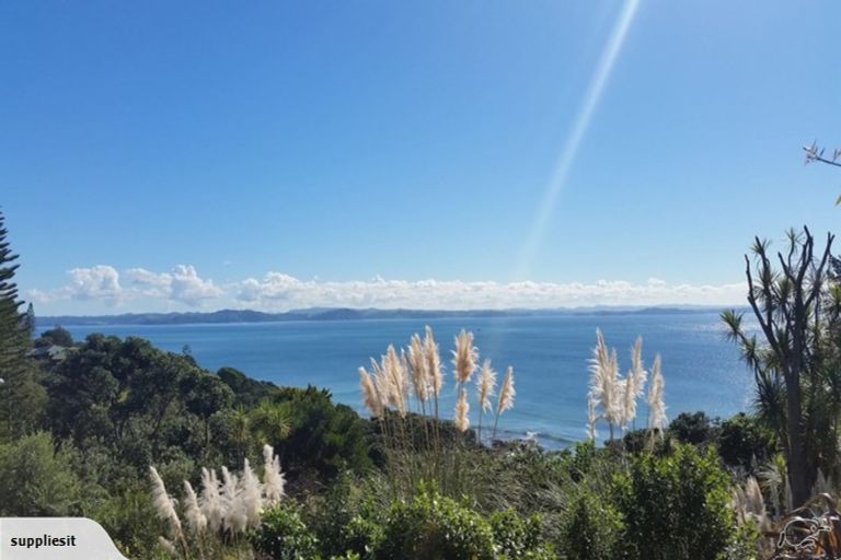 Photo of property in 1444 Whangaparaoa Road, Army Bay, Whangaparaoa, 0930