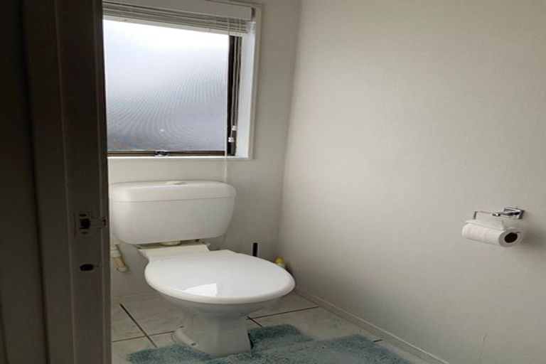 Photo of property in 2/116 Bucklands Beach Road, Bucklands Beach, Auckland, 2012