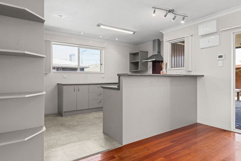 Photo of property in 3 Thornton Place, Melville, Hamilton, 3206