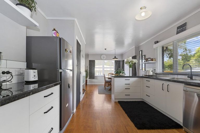 Photo of property in 22 Wharepaina Crescent, Springfield, Rotorua, 3015