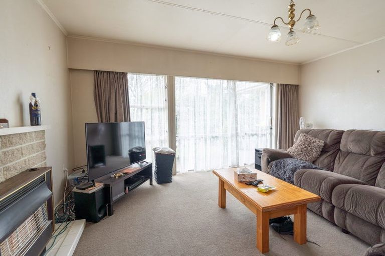 Photo of property in 72 Lethbridge Street, Feilding, 4702
