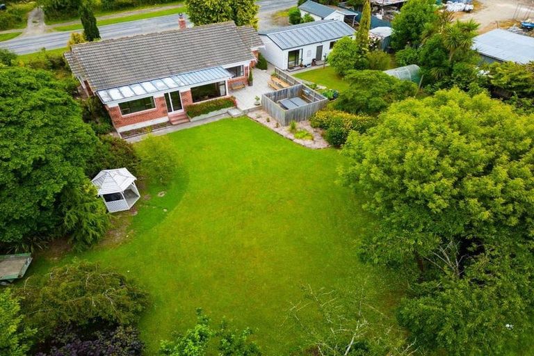 Photo of property in 72 Parsonage Road, Waimate, 7978