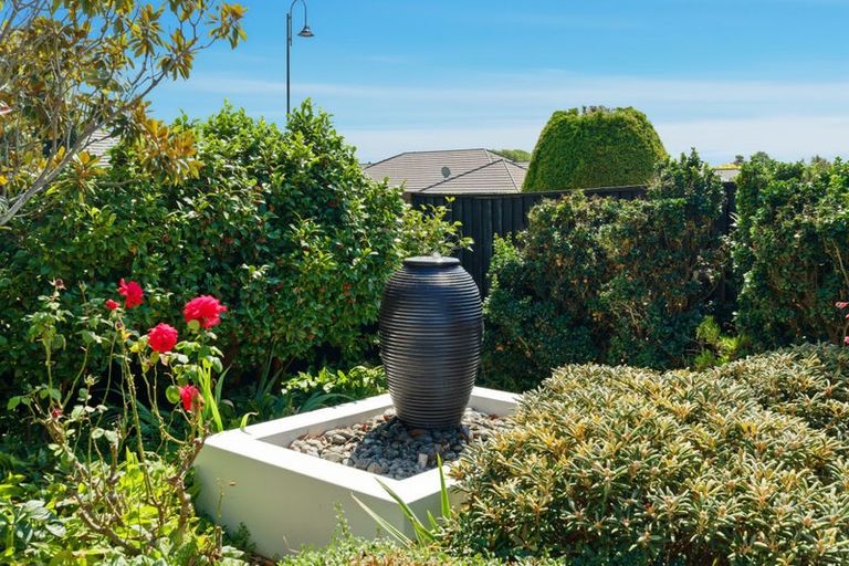 Photo of property in 18 Brookfield Drive, Northwood, Christchurch, 8051