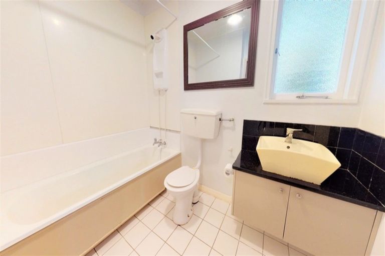 Photo of property in 581 Queen Street East, Levin, 5510