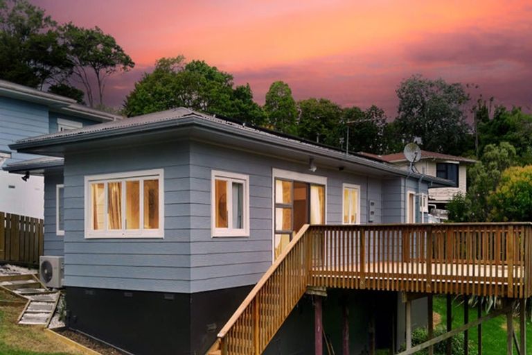 Photo of property in 1/81a Woodglen Road, Glen Eden, Auckland, 0602