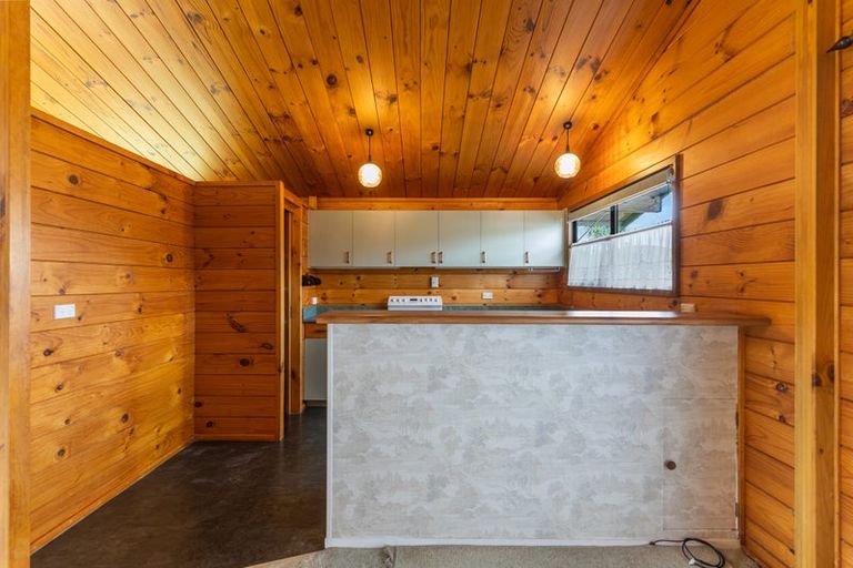 Photo of property in 17 Booker Place, Weymouth, Auckland, 2103