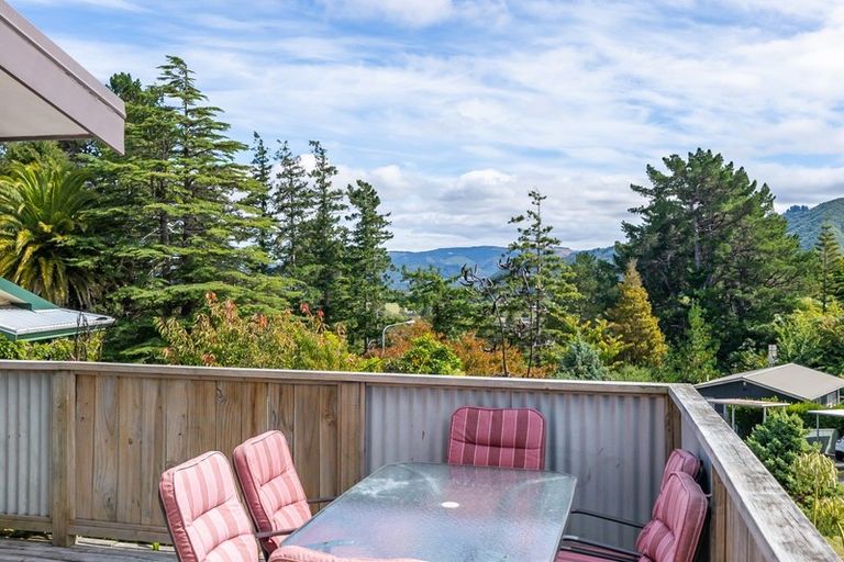 Photo of property in 46 Norana Road, Timberlea, Upper Hutt, 5018