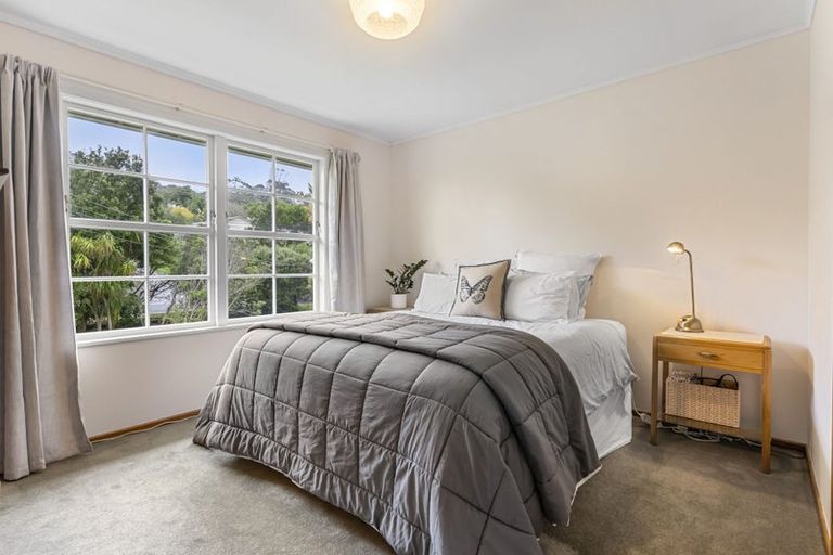 Photo of property in 3 Macnay Way, Murrays Bay, Auckland, 0630