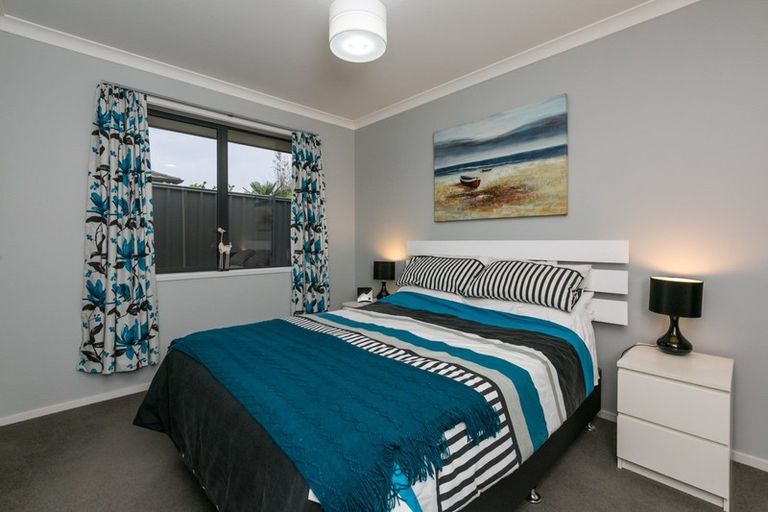 Photo of property in 6 Karoola Place, Havelock North, 4130