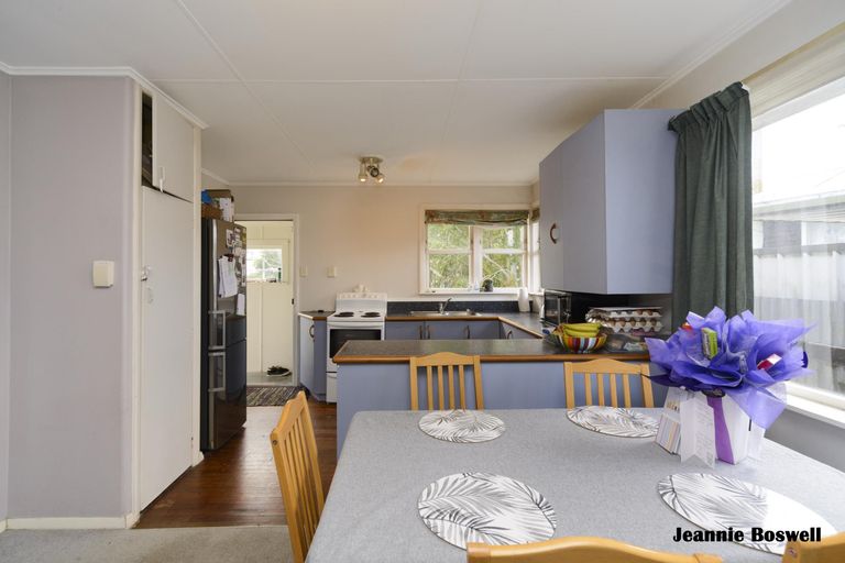 Photo of property in 11 Leslie Avenue, Cloverlea, Palmerston North, 4412