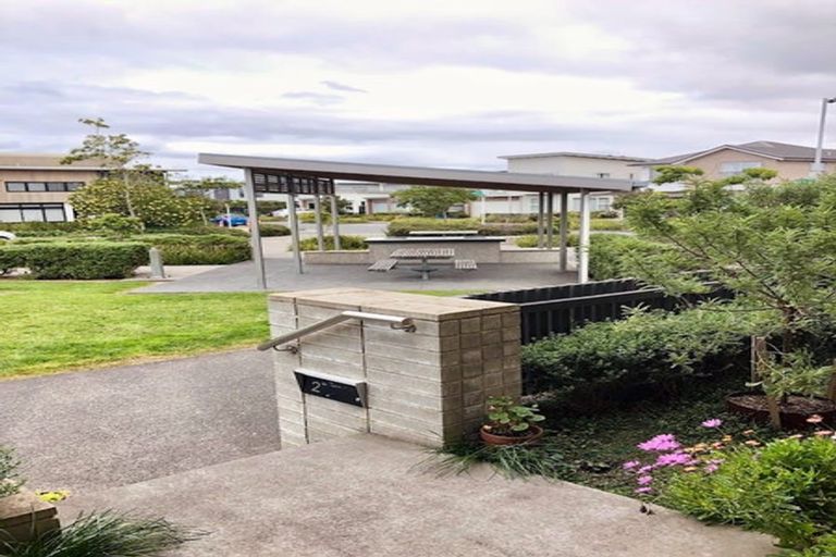 Photo of property in 2 Kotuku Lane, Hobsonville, Auckland, 0616