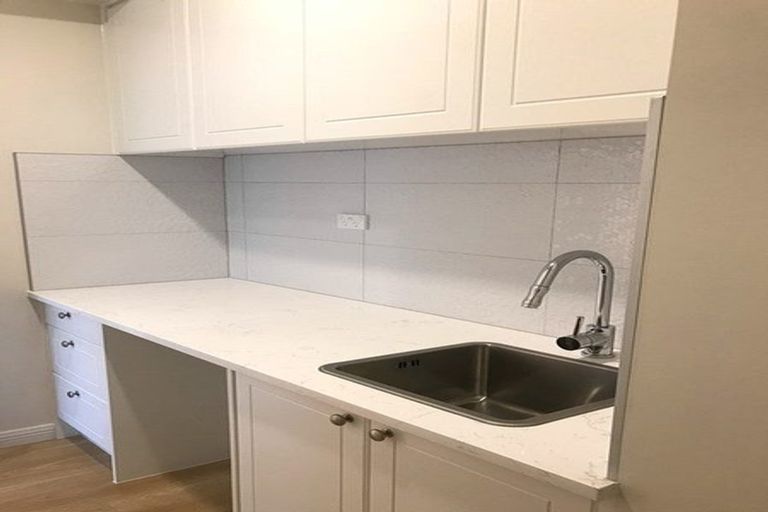 Photo of property in 32 Hikuawa Road, Flat Bush, Auckland, 2019