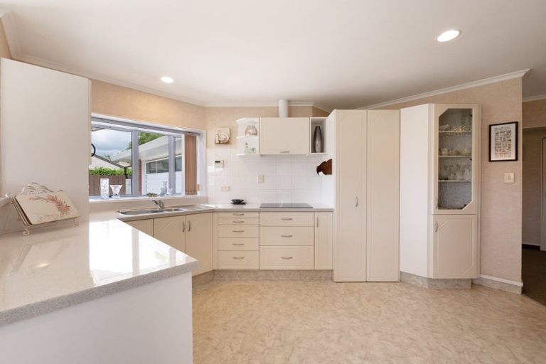 Photo of property in 6 Laburnum Glen, Mount Maunganui, 3116