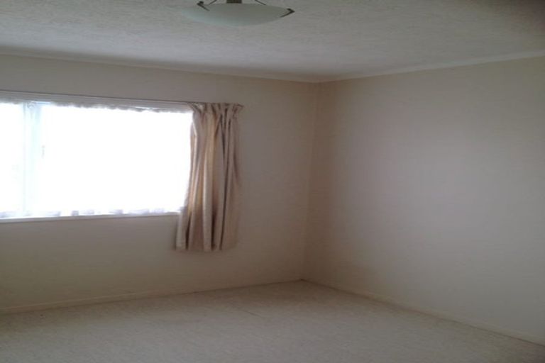 Photo of property in 69 Priestley Drive, Bucklands Beach, Auckland, 2014