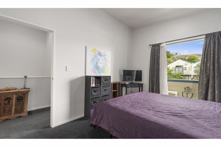 Photo of property in 6/6-8 Pannill Place, Oteha, Auckland, 0632