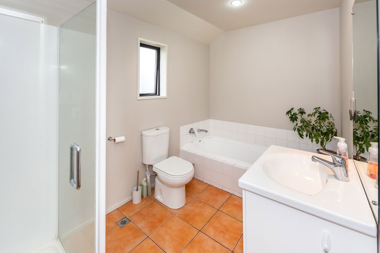 Photo of property in 174 Strickland Street, Sydenham, Christchurch, 8023