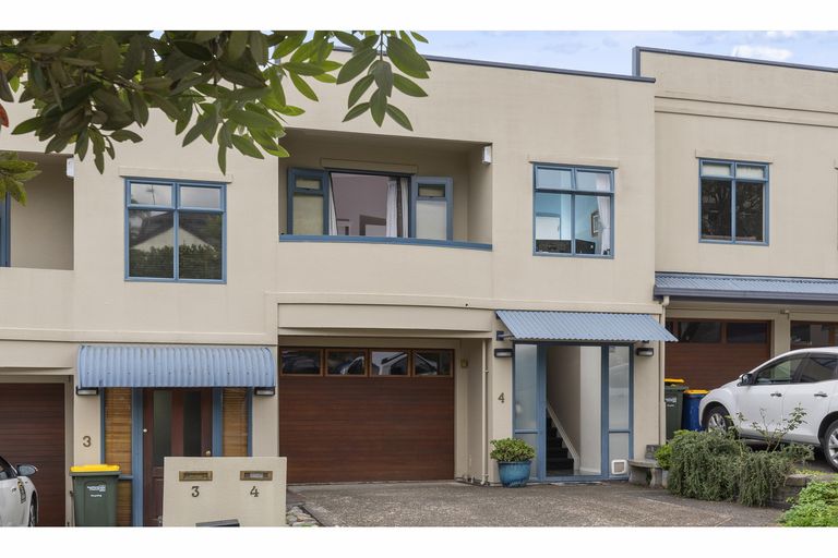 Photo of property in 6/6-8 Pannill Place, Oteha, Auckland, 0632