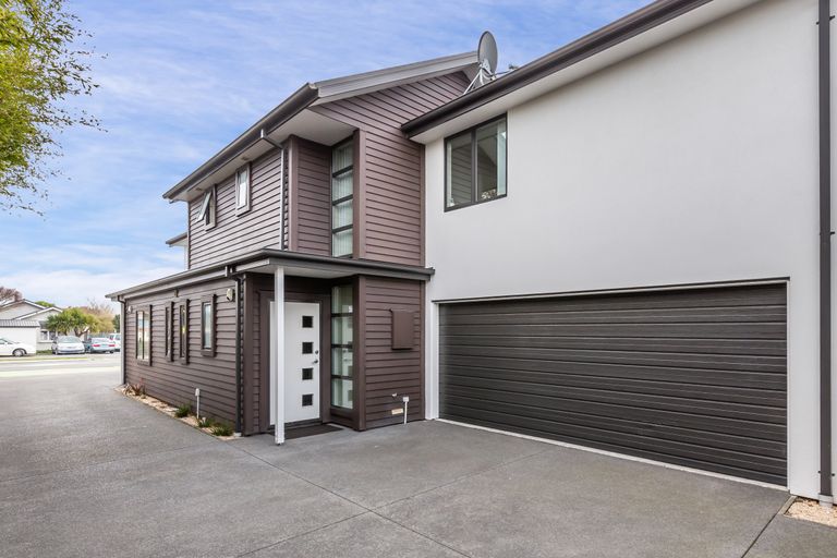 Photo of property in 174 Strickland Street, Sydenham, Christchurch, 8023
