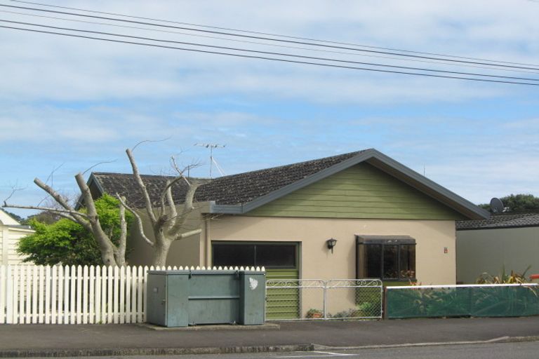 Photo of property in 80 Gover Street, New Plymouth, 4310