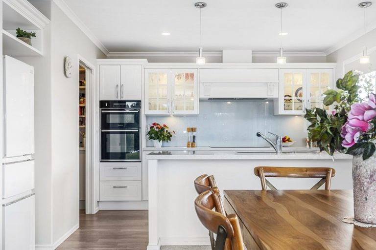 Photo of property in 19 Double Bay Road, Pyes Pa, Tauranga, 3112