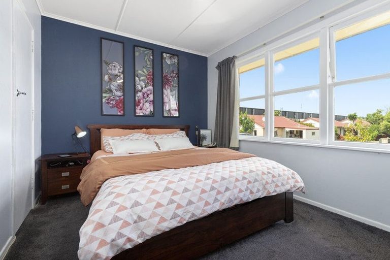 Photo of property in 19 Madill Street, Tuakau, 2121