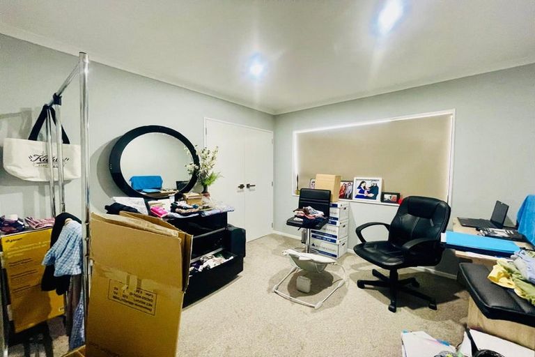 Photo of property in 52 Donegal Park Drive, Flat Bush, Auckland, 2019