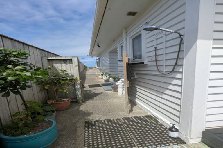 Photo of property in 80a Lyall Parade, Lyall Bay, Wellington, 6022
