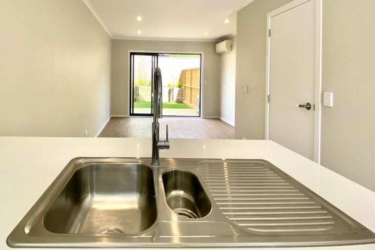 Photo of property in 38/125b Metcalfe Road, Ranui, Auckland, 0612