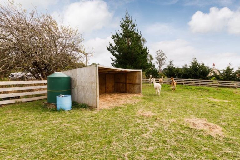 Photo of property in 15 Clive Street, Halcombe, Feilding, 4779