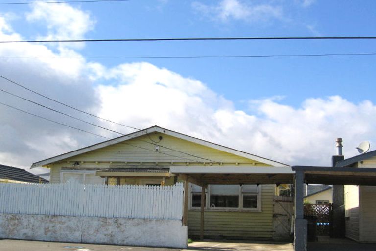Photo of property in 18 Collins Street, Petone, Lower Hutt, 5012