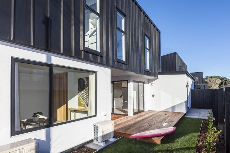 Photo of property in 163a Marine Parade, New Brighton, Christchurch, 8083