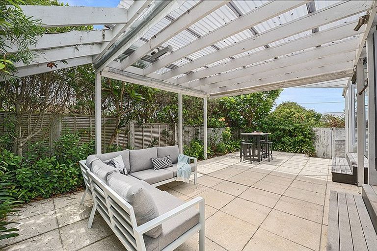 Photo of property in 1/11 Rewiti Avenue, Takapuna, Auckland, 0622